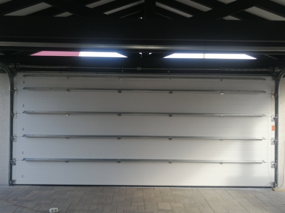 Секционные ворота серии Prestige 4900х2200 S-гофр Марди Истра