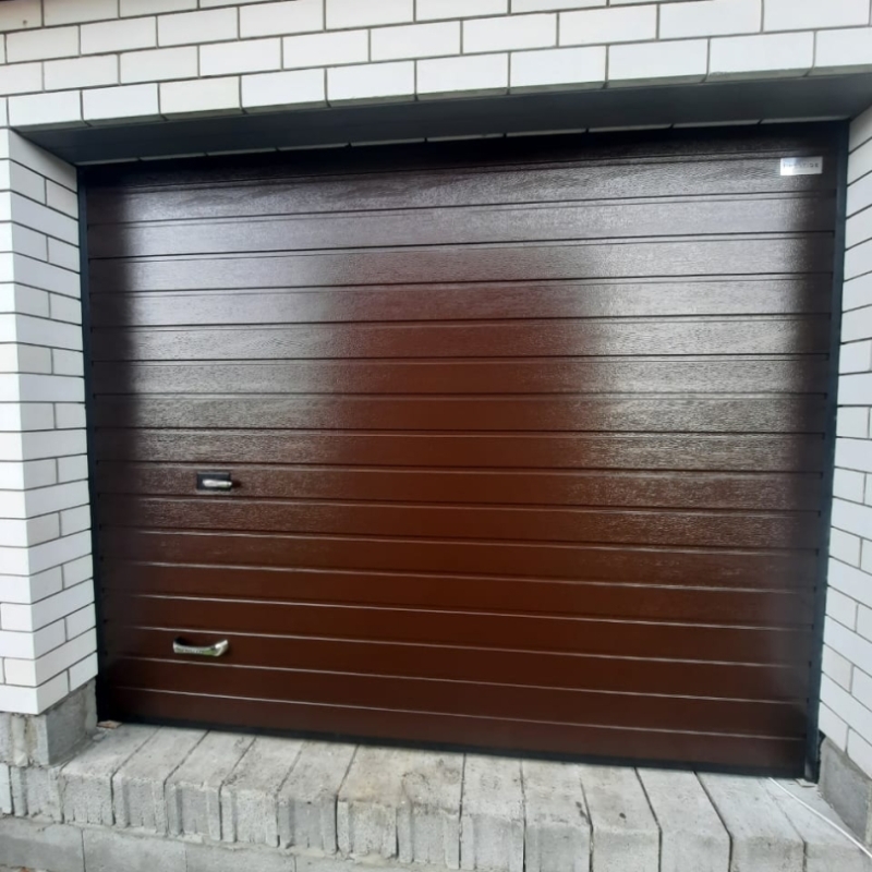 Секционные гаражные ворота серии Prestige 2800x2400 S-гофр Марди Старый Оскол