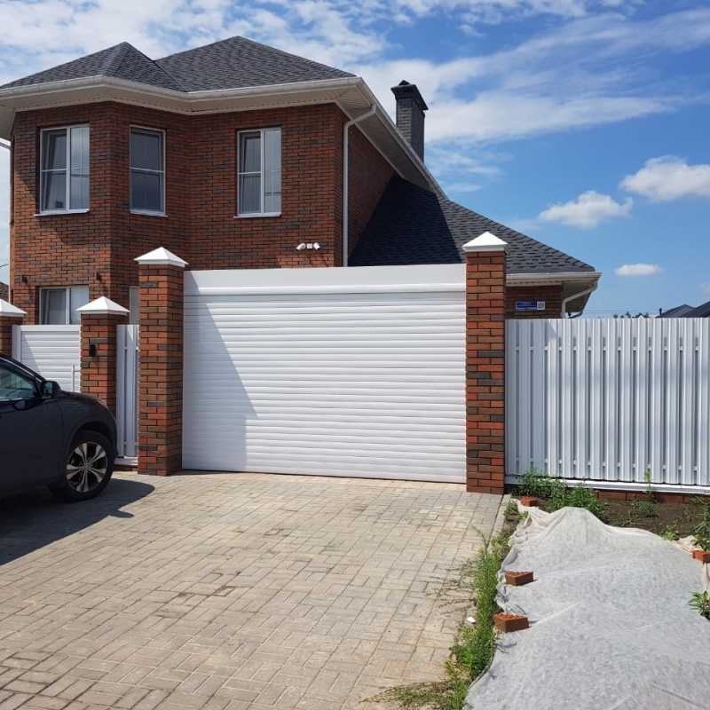 Рулонные ворота и калитка Prestige RAL 9002 белый Марди Старый Оскол