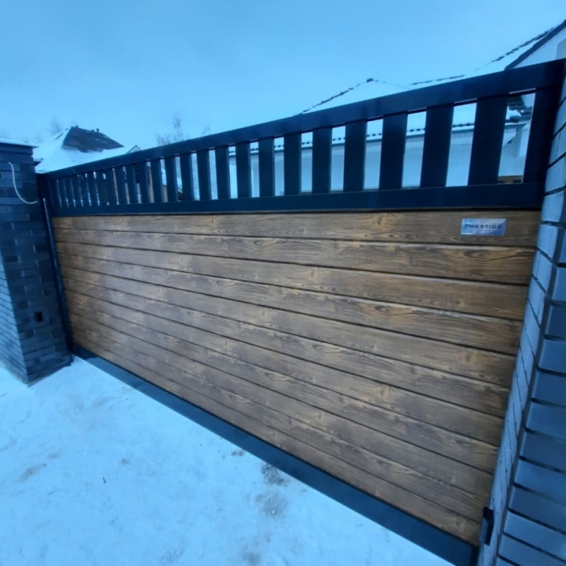 Откатные ворота Prestige с калиткой Prestige RAL 8017+Golden Oak Марди Старый Оскол