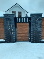 Откатные ворота Prestige с калиткой Prestige RAL 8017+Golden Oak Марди Истра