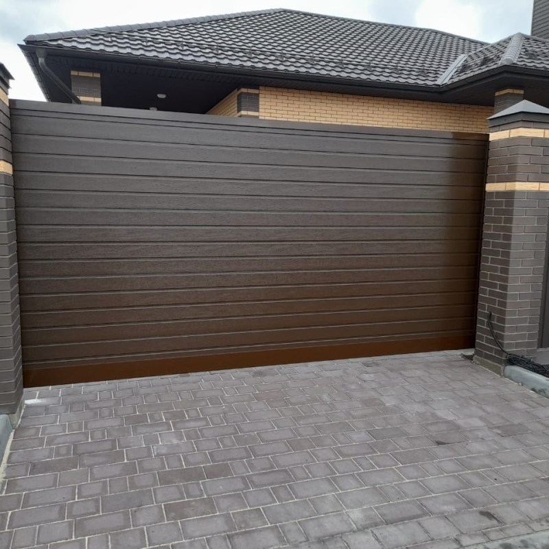 Въездные откатные ворота Prestige 4000х1980 и калитка Prestige Марди Старый Оскол