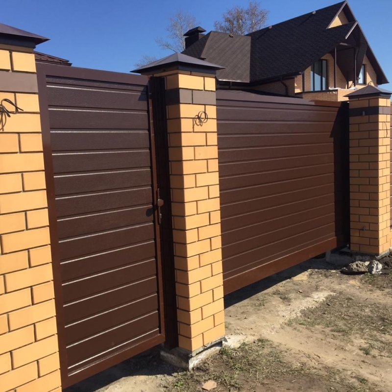 Откатные ворота Prestige 4100x2010 и калитка Prestige 910x2010 RAL 8017 Марди Старый Оскол