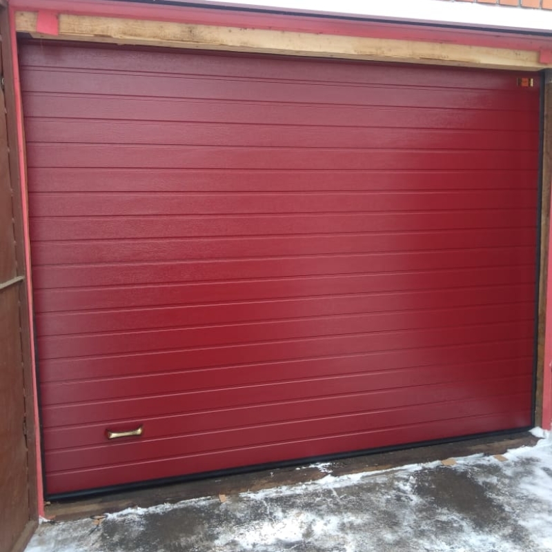 Секционные гаражные ворота Prestige 3215x2675 RAL 3004 Пурпурно-красный Марди Старый Оскол