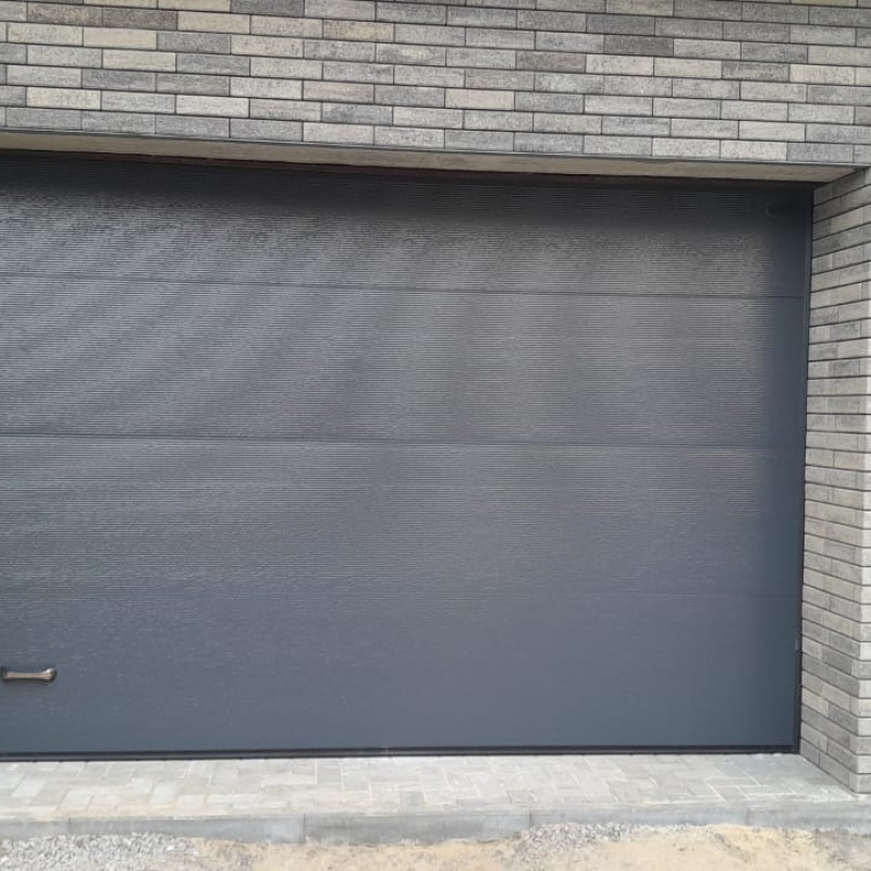 Секционные гаражные ворота Prestige 2940x2275 RAL 7016 Серый антрацит Марди Старый Оскол