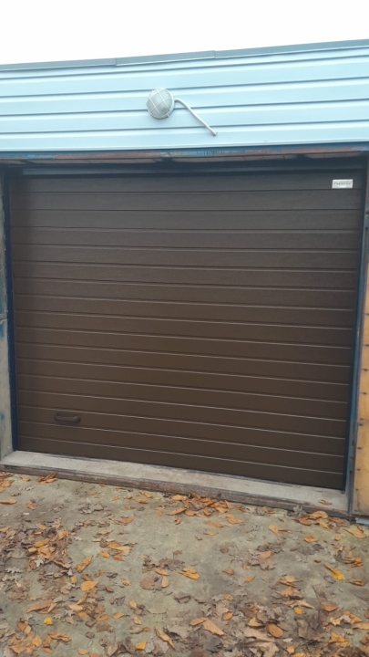 Секционные гаражные ворота Prestige 2550x2435 RAL8014 коричневый Марди Апрелевка