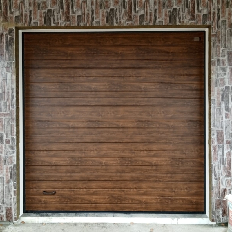 Секционные гаражные ворота серии Prestige 2500х2750 цвет Rustik oak (рустикальный дуб) Марди Старый Оскол