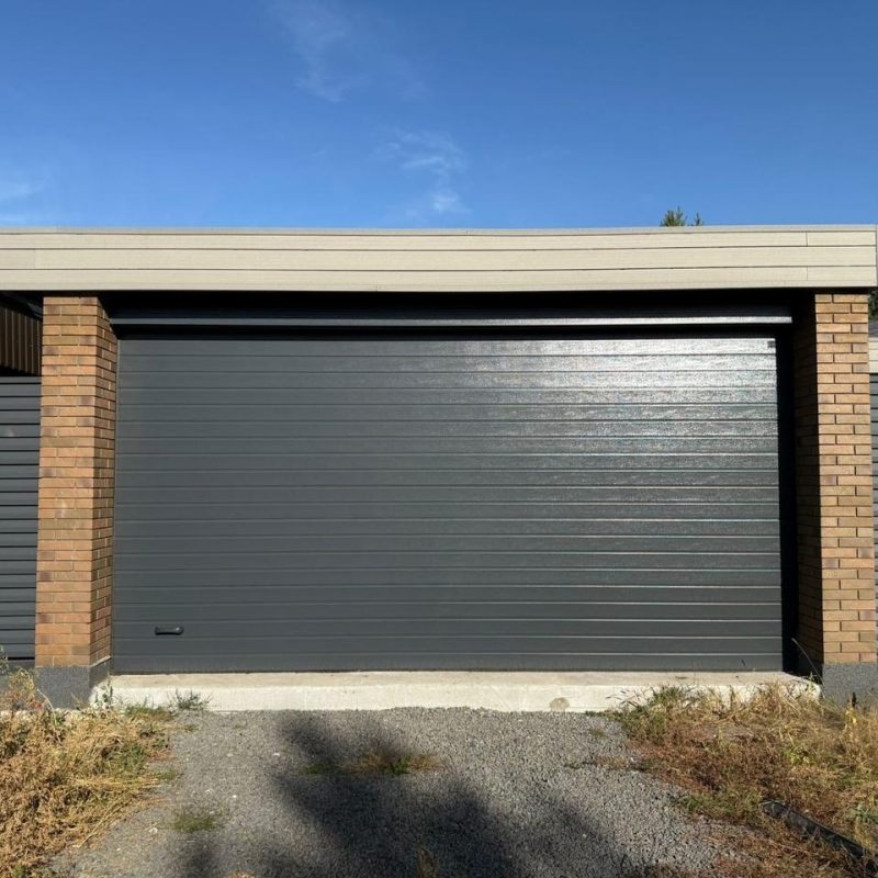 Секционные гаражные ворота Prestige 4300х2200 RAL 7024 серый графитовый Марди Старый Оскол