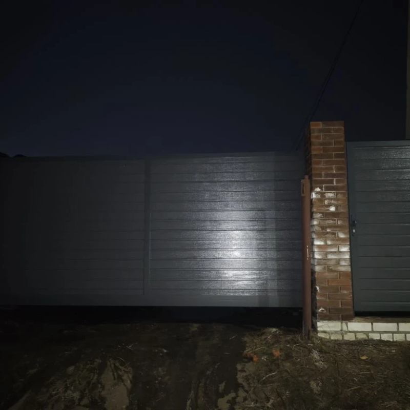 Секционные гаражные ворота Prestige 2610X2400, откатные ворота 4000X2030 и калитка 1005X2030 RAL7024 серый графитовый Марди Старый Оскол