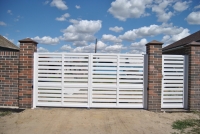 Въездные распашные ворота 3700х1985 и калитка 900х1985 RAL9016 белые Марди Апрелевка