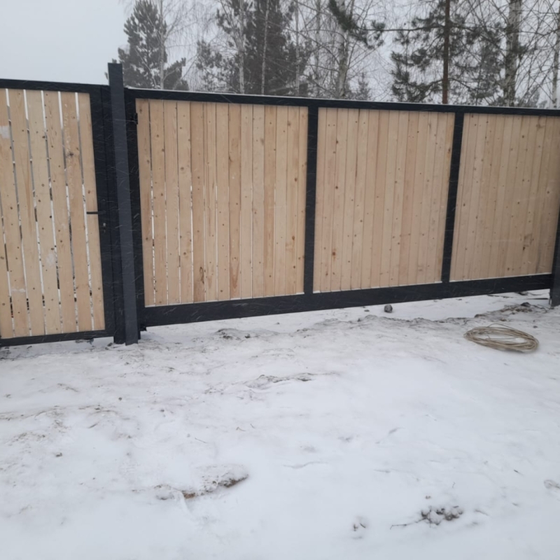 Въездные откатные ворота 3650х1875 и калитка 800х1875 с заполнением заказчика Марди Старый Оскол