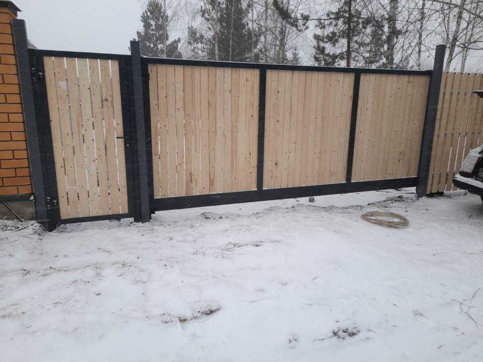 Въездные откатные ворота 3650х1875 и калитка 800х1875 с заполнением заказчика Марди Белгород