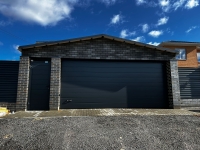 Калитка 900х2200 и секционные гаражные ворота Prestige 4600х2450 RAL 7016 серый антрацит Марди Воронеж