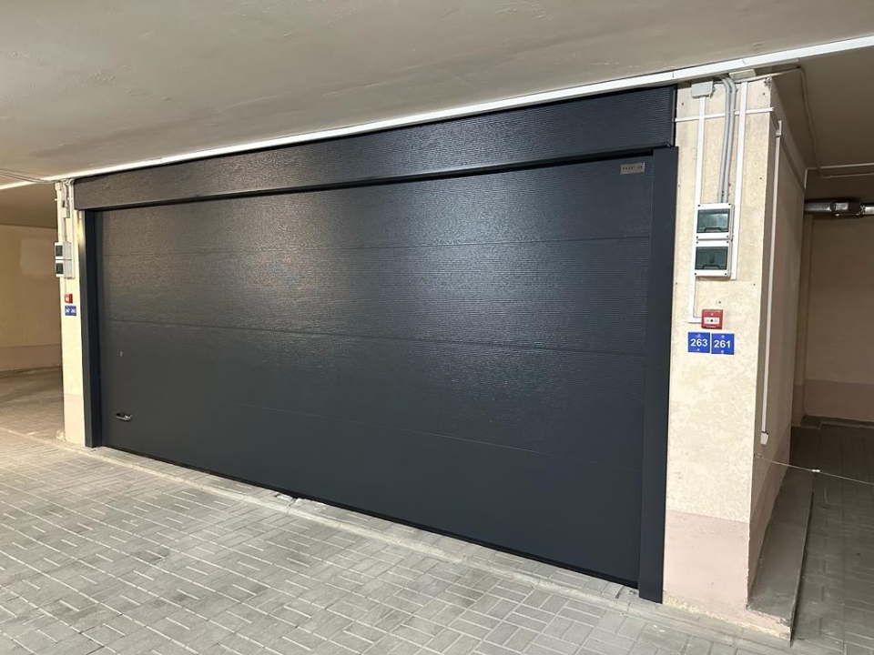 Секционные гаражные ворота Prestige 4100х2290 RAL 7024 серый графитовый микроволна Марди Воронеж