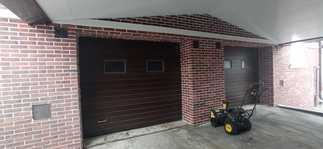 2 секционных гаражных ворот Prestige 3000х2300 RAL 8017 шоколадный Марди Воронеж